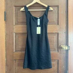 Aritzia Wilfred NWT Tryst Dress